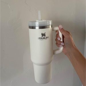 Stanley 40oz Cream Tumblr
